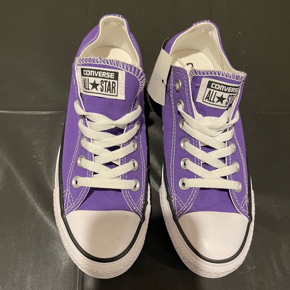 Converse purple size 6.5 - never worn.